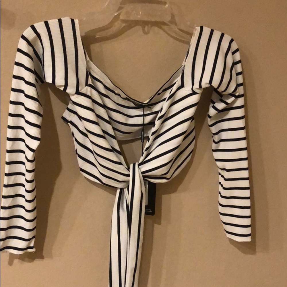 White stripe rib tie front crop